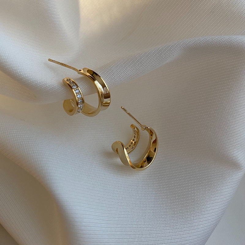 Design High-grade Classic Style Light Luxury Half Circle Female Stud Earrings