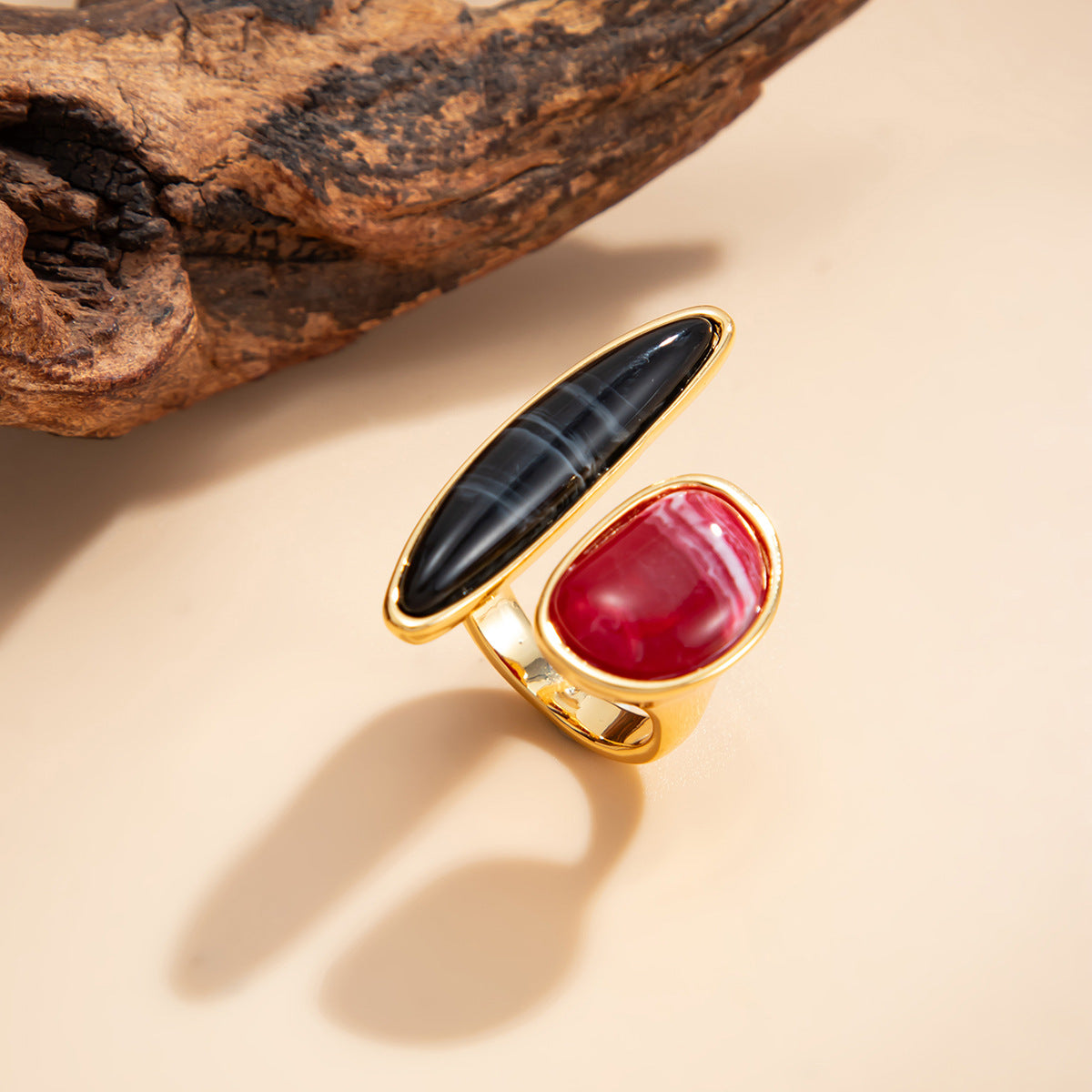 Red Irregular Gem Mild Luxury Retro Rings