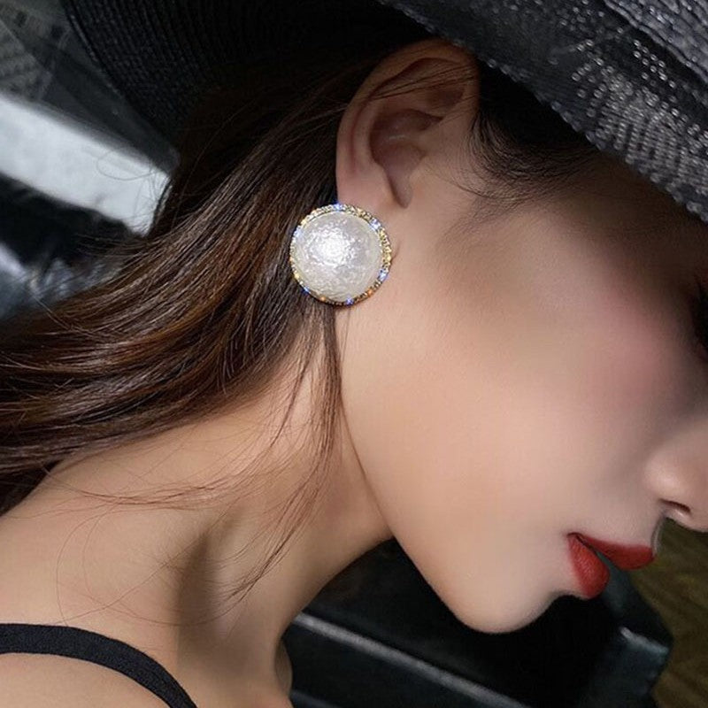 Sier Pin Luxury High-grade Exaggerated Super Flash Large Pearl Stud Earrings