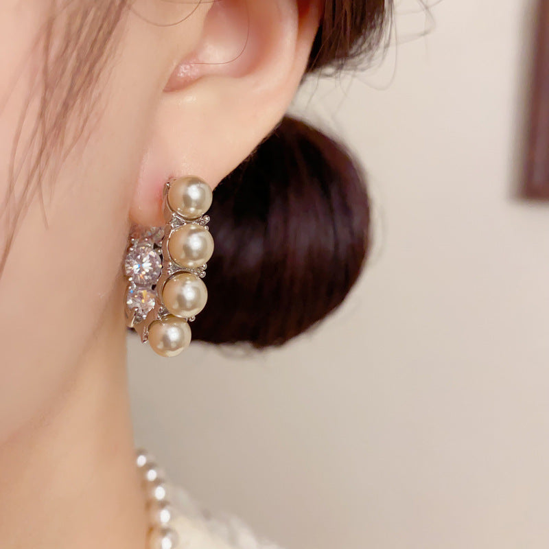 Women's Fashion High-grade Geometric Pearl Clip Temperament Ear Buckle