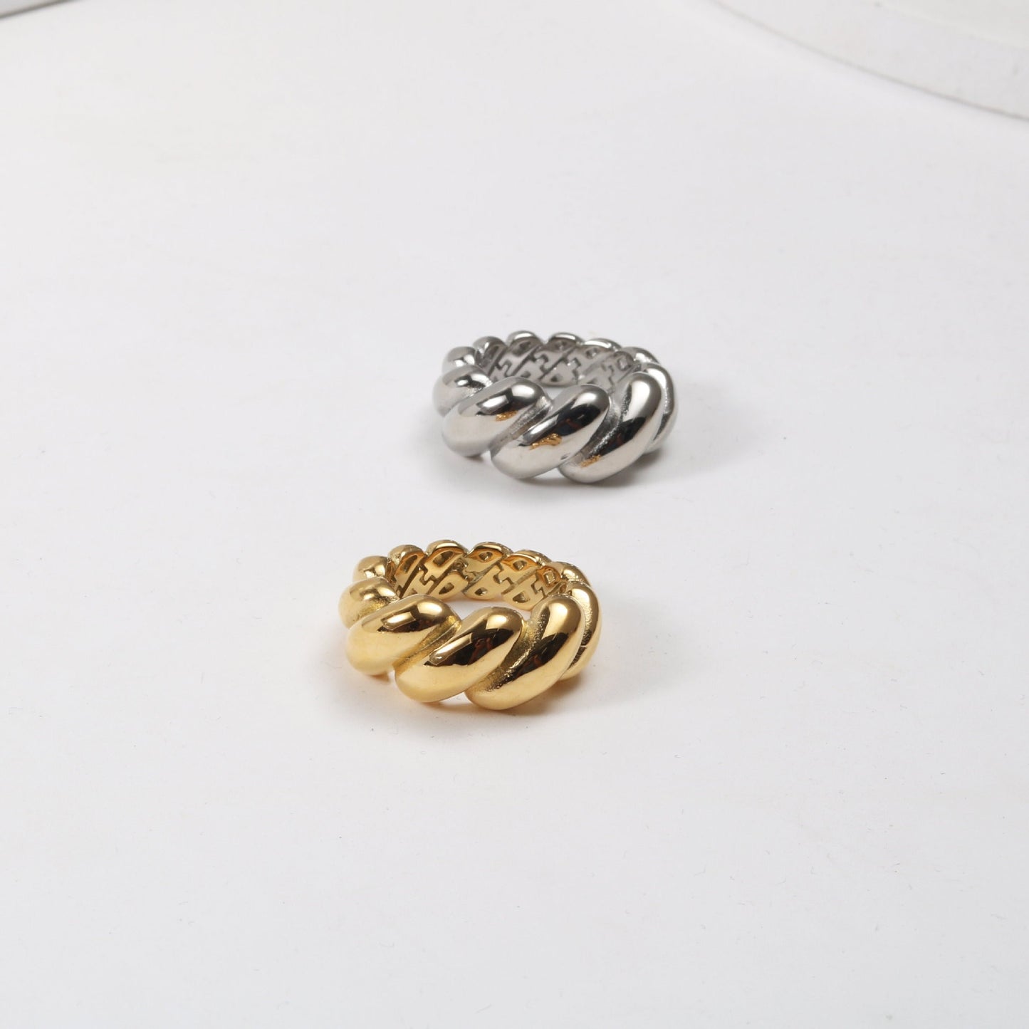 Correct Version Cold Twist Designer Design Tide Titanium Steel Gold Ring