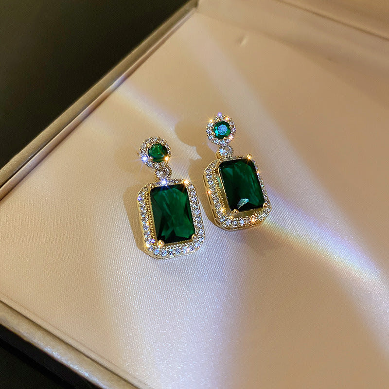 Women's Zircon Emerald Artificial Crystal Retro High-grade Light Luxury Clavicle Chain Jewelry Set