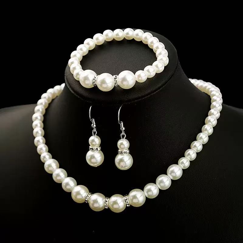 Bride Beautiful Wedding To Give Mom Shell Earrings
