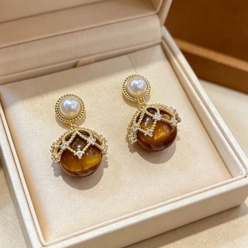 Compact Elegant Pearl Eardrops French Style Design Stud Earrings