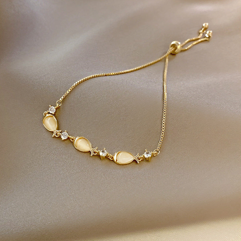 Affordable Luxury Fashion Personality Temperament Wild Simple Pearl Style Geometric Bracelet