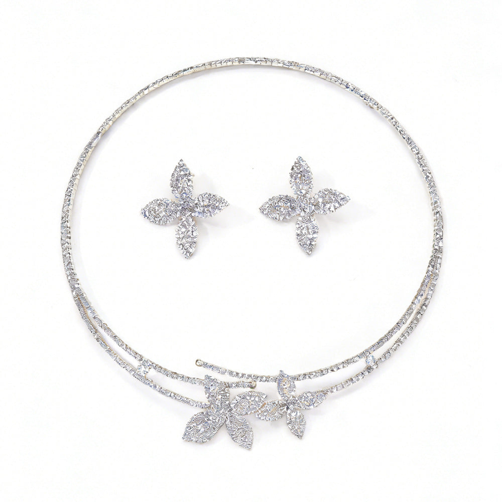 Women's High-grade Sparkling Rhinestone Fashion Banquet Formal Earrings