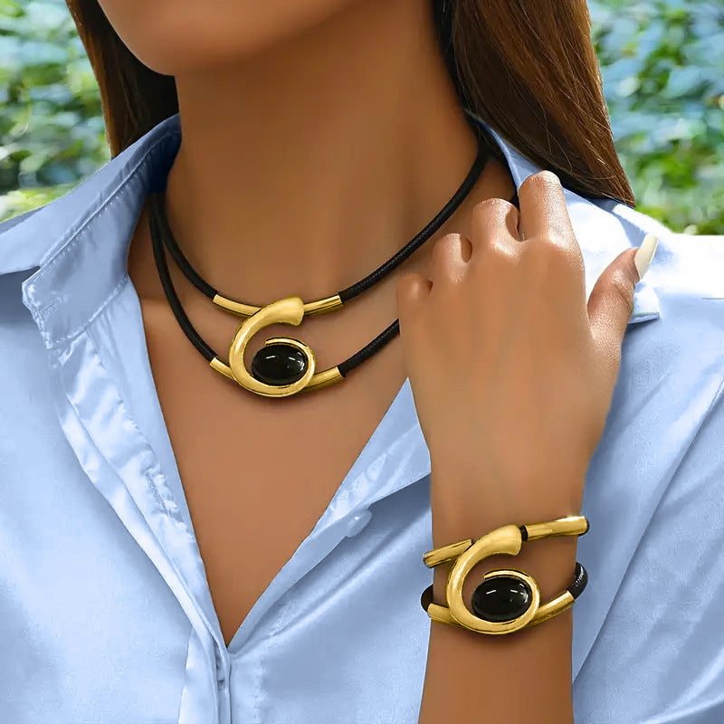 Trendy Pretty Stylish Elegant Retro Suit Jewelry Set
