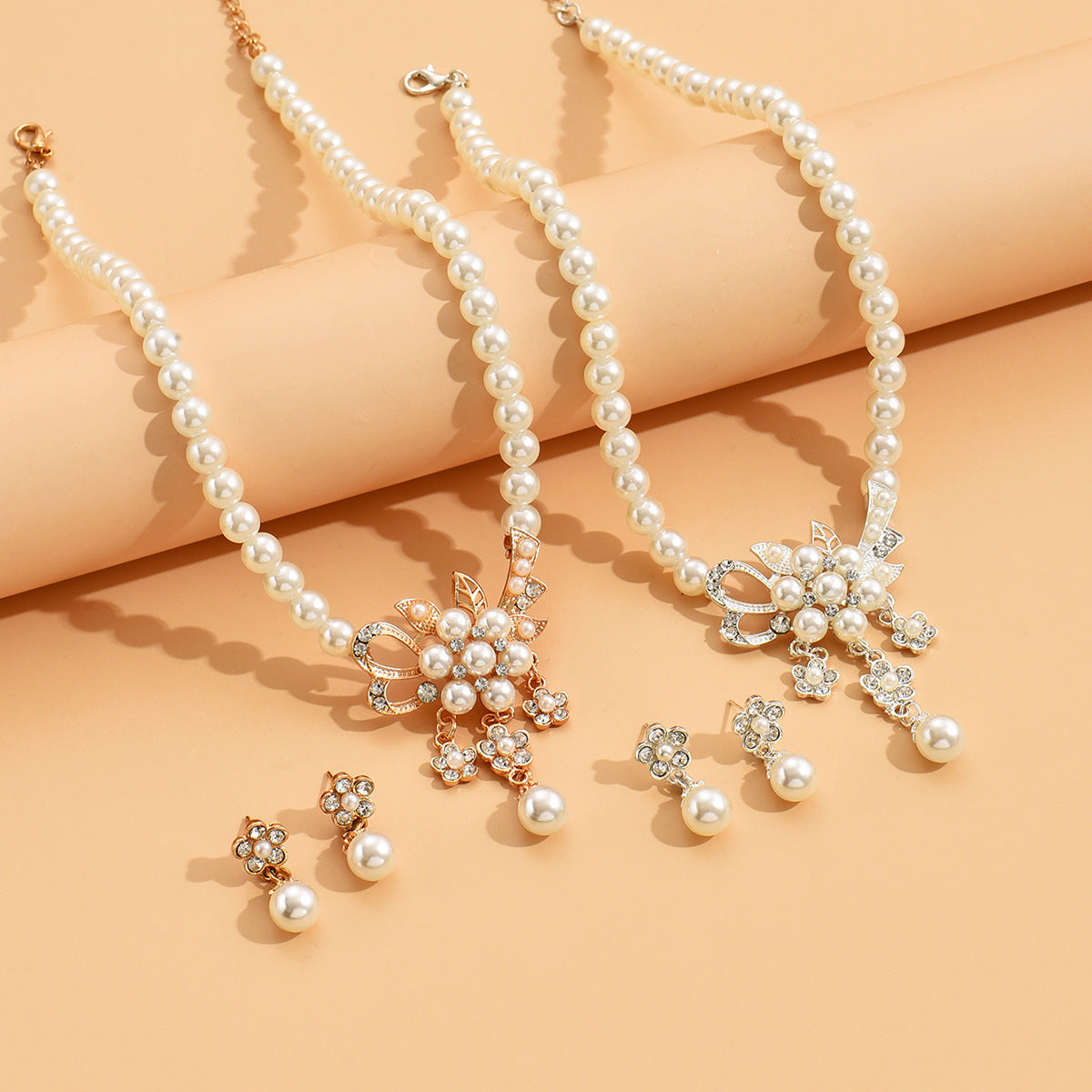 Fashion Pearl Flower Suite Female Alloy Electroplated Rose Jewelry Set