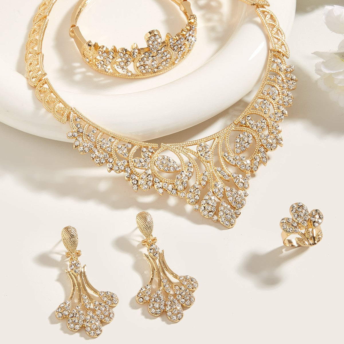 Women's Bridal Bachelor Party Gorgeous Elegant Collar Full Diamond Gold Jewelry Set