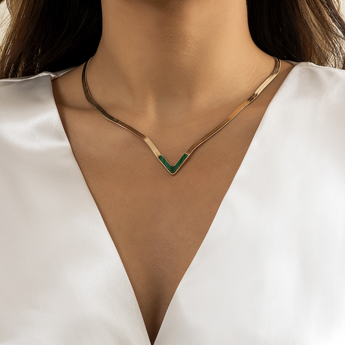 Women's Hip Hop Street Snap Metal Snake Bones Chain Necklace