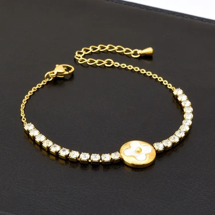 Women's Zircon Titanium Steel Golden Butterfly Retro High Sense Bracelet