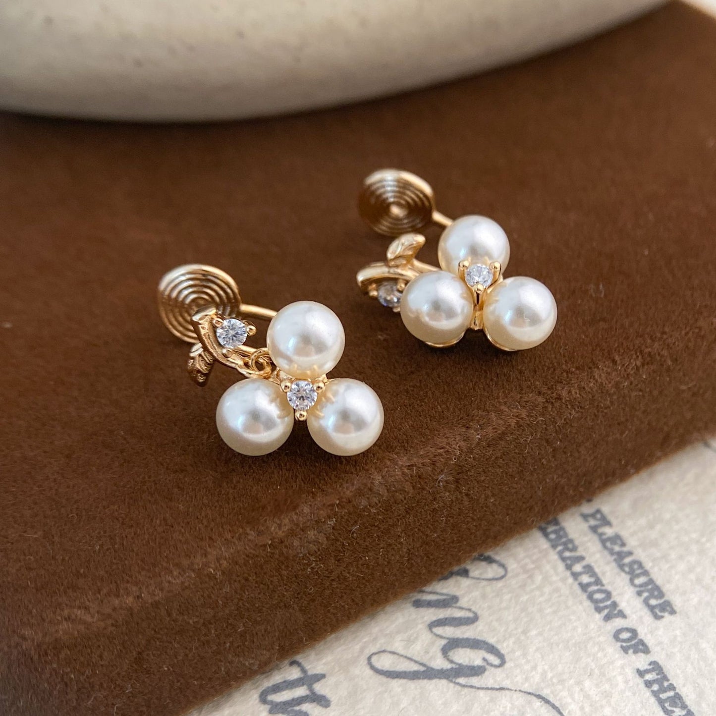 Pearl Simple Temperament Wild One Champagne Gold Light Luxury High-grade Ear Clip