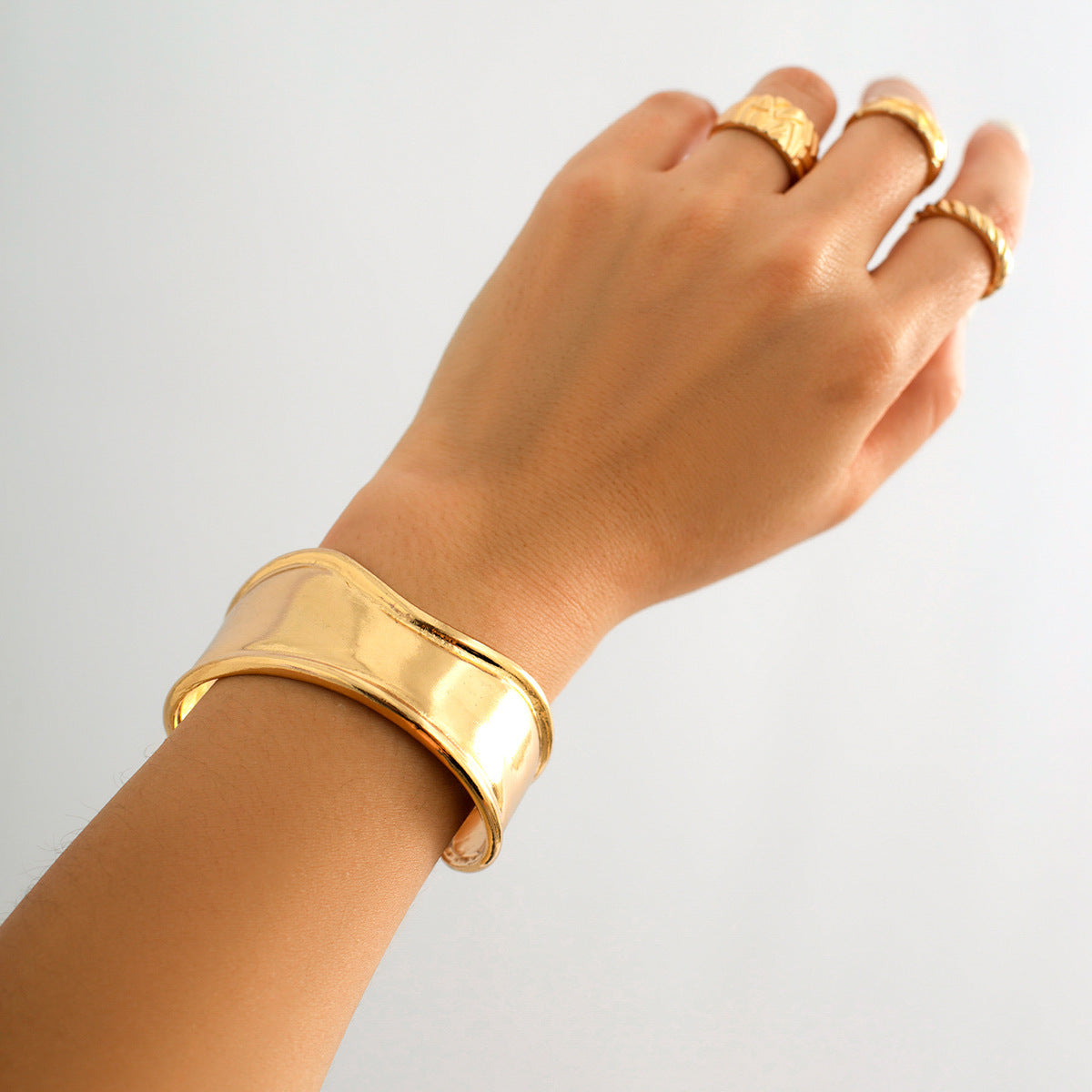 Hip Hop Style Simple Glossy Irregular Female Personality Metal Bracelet