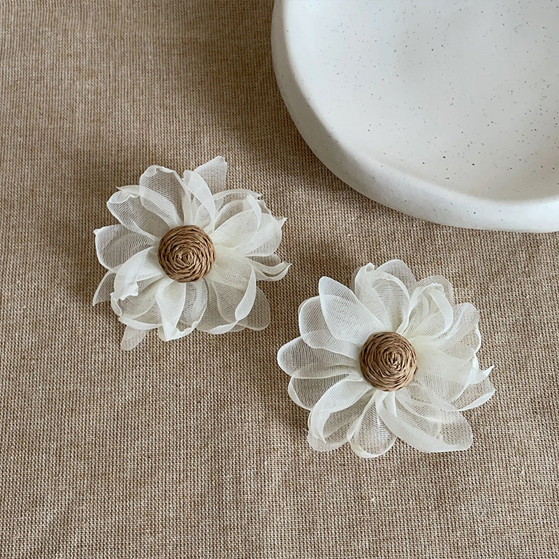 Women's Niche Design Straw Rattan Woven Flower Hat For Vintage Exaggerated Earrings