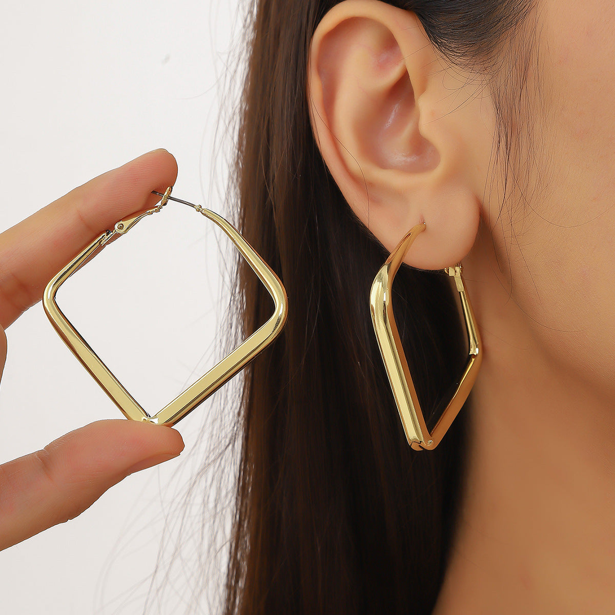 Metal Ear Gold Retro Circle Water Earrings