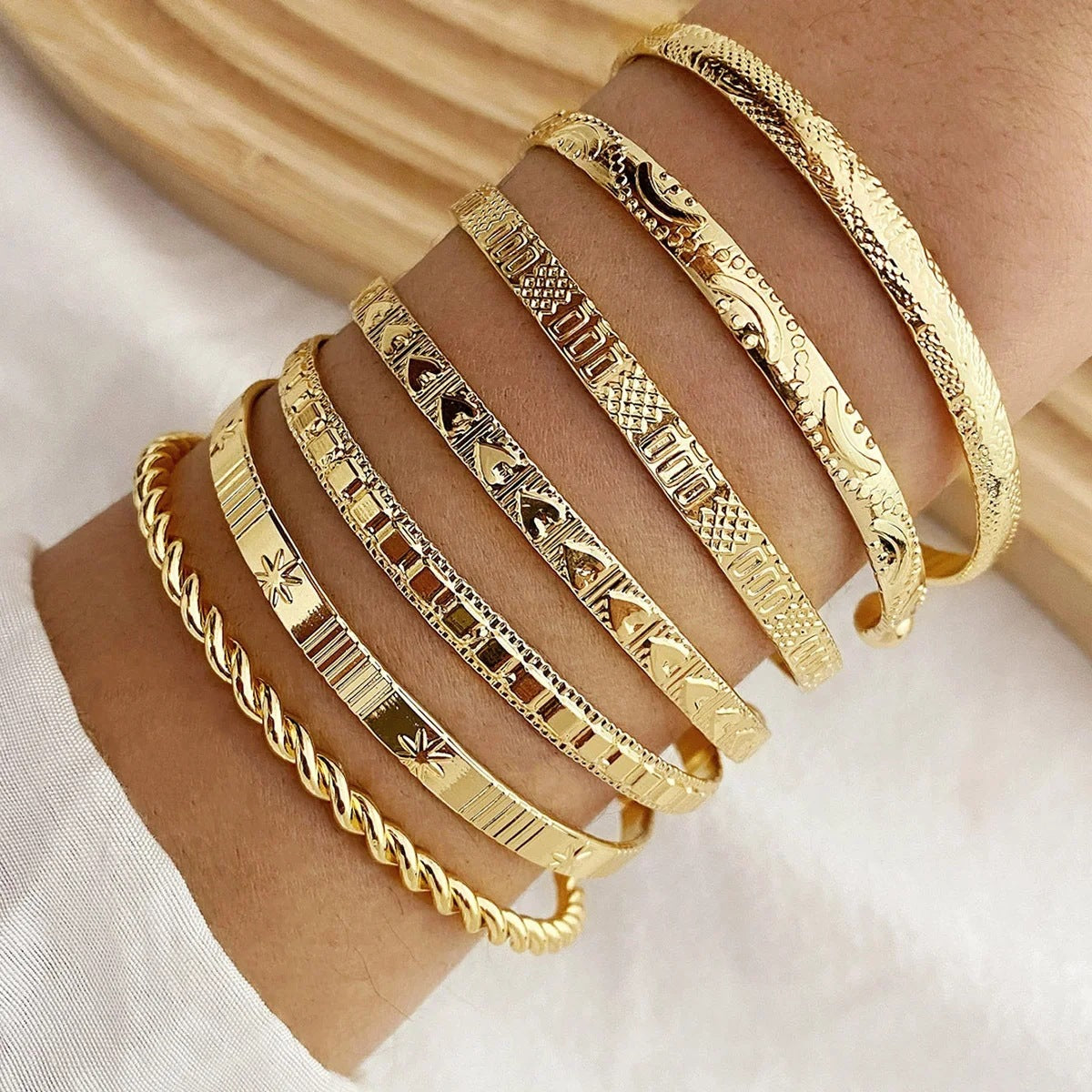 Retro Exaggerated Personalized Wide Golden Glossy Bracelets