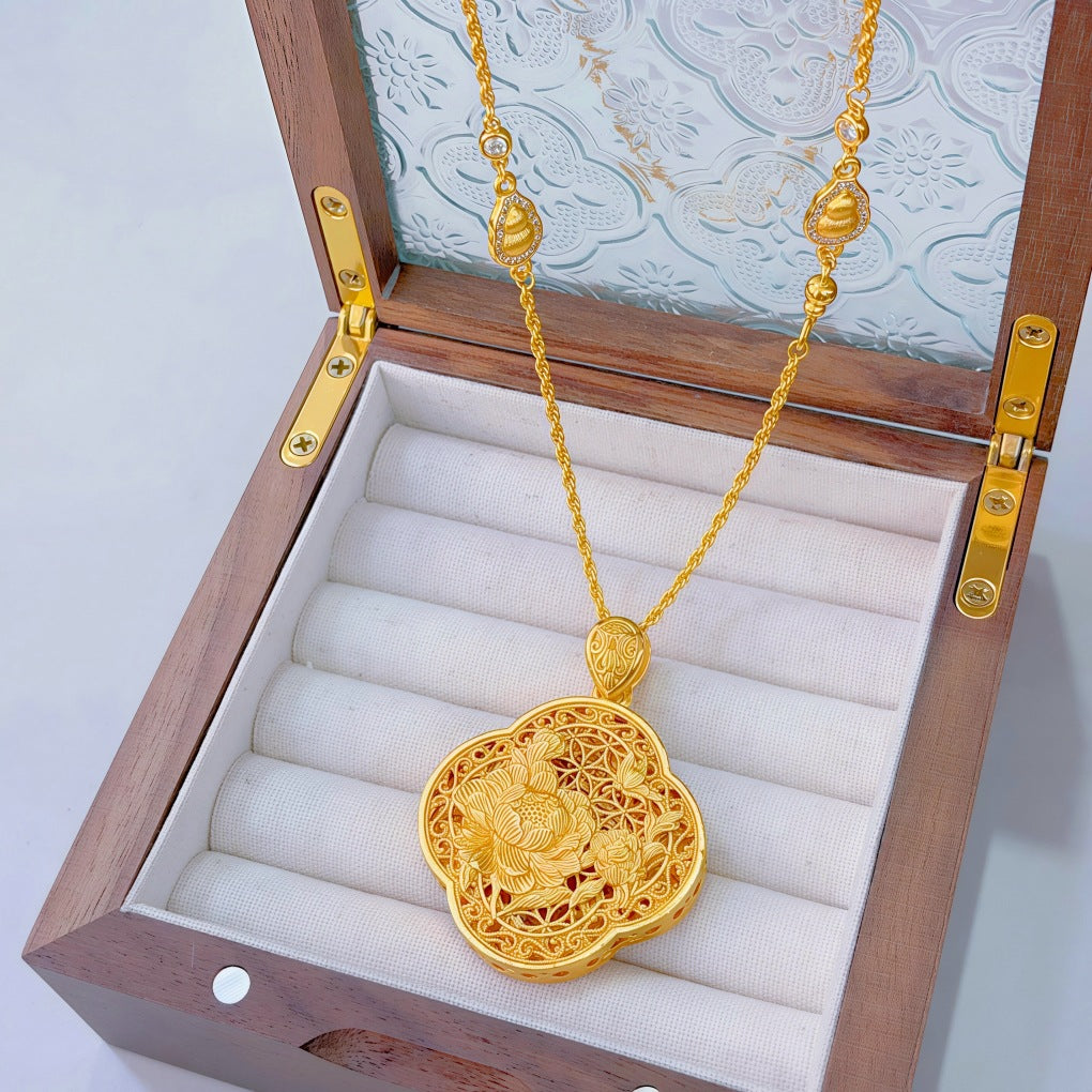 Ginkgo Leaf Variety Retro Affordable Luxury Fashion Design Necklace