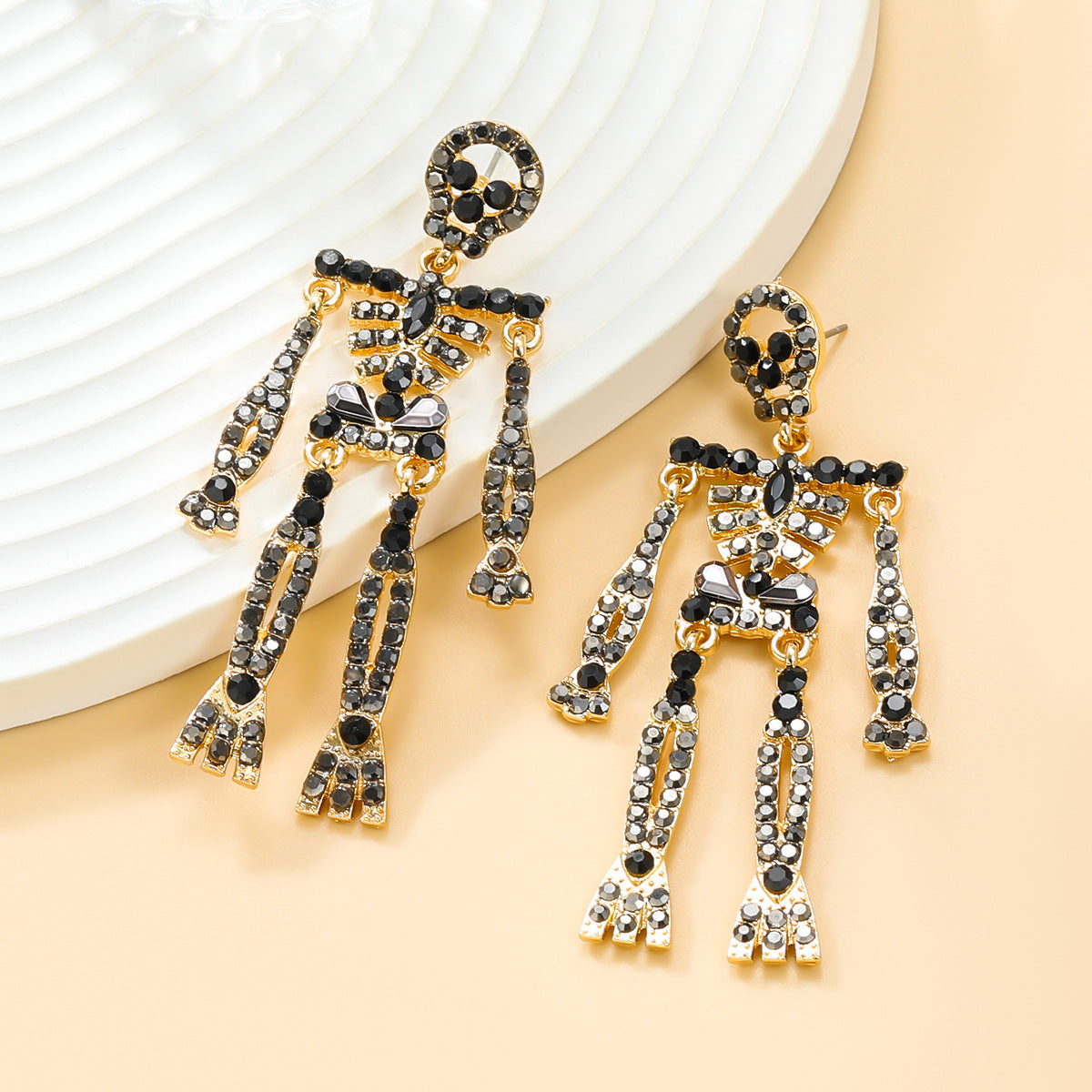 Skull Skeleton Exaggerated Female Alloy Diamond Full Halloween Earrings