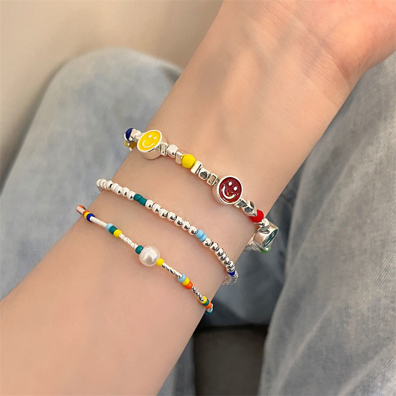 Bracelets de minorité de luxe légers pour femmes Smiley perlé