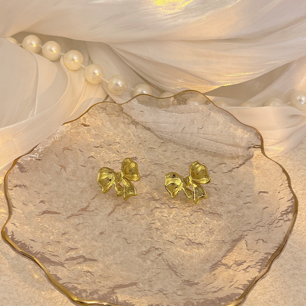 Steel Love Heart Flowers Pleated Retro Affordable Luxury High-grade Stud Earrings
