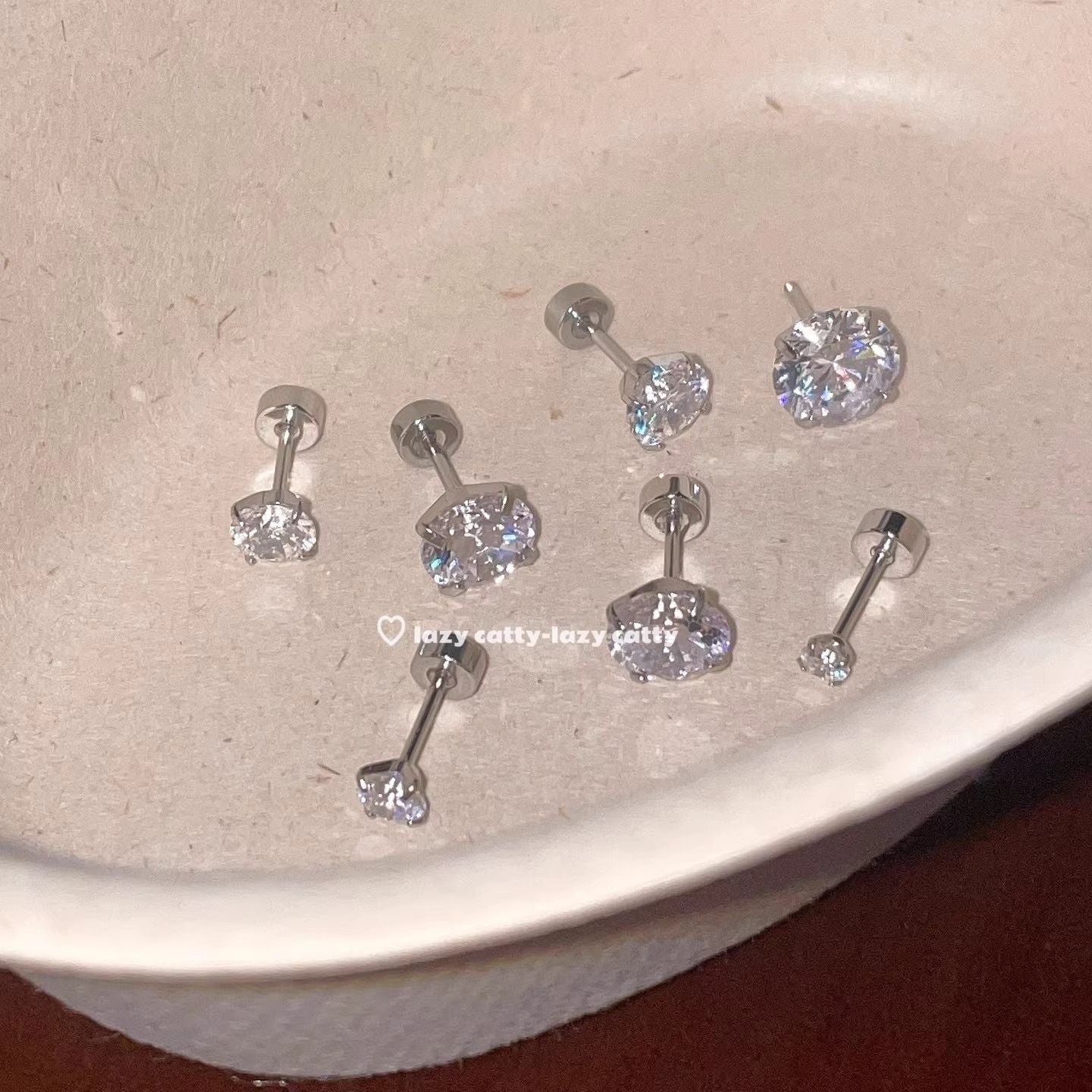 Women's Alloy Warlord Zircon Steel Screw Tightening Buckle Ear Rings