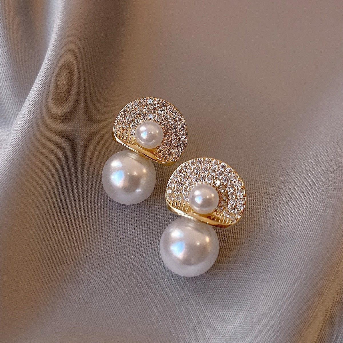 Women's Pearl Full Diamond High-grade Trendy Temperamental Earrings