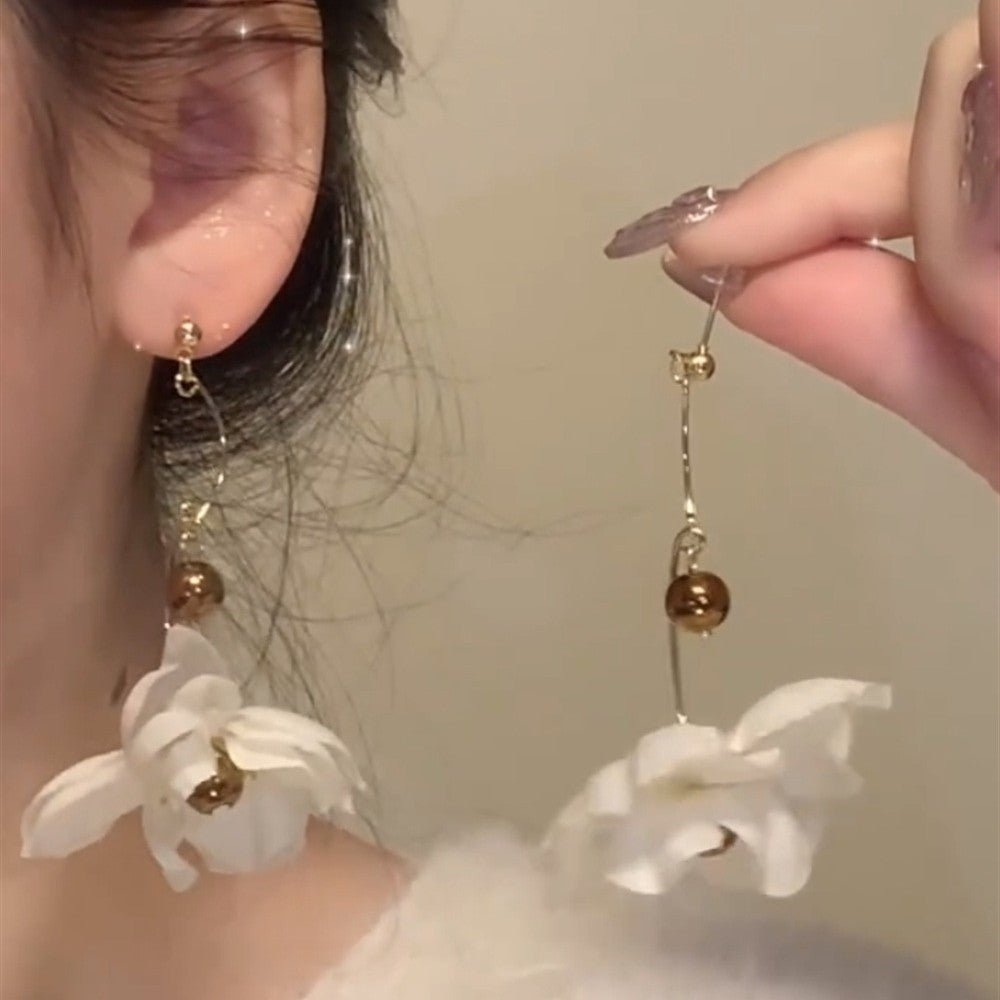 Fresh Flower Elegant Long Tassel Beaded Niche Earrings