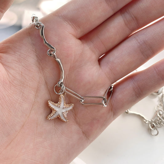 Women's Fresh Undersea Star Temperament Entry Lux Necklaces