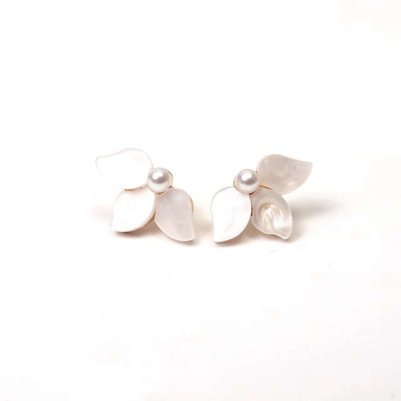 Sier Needle White Shell Petal Advanced Design Female Earrings