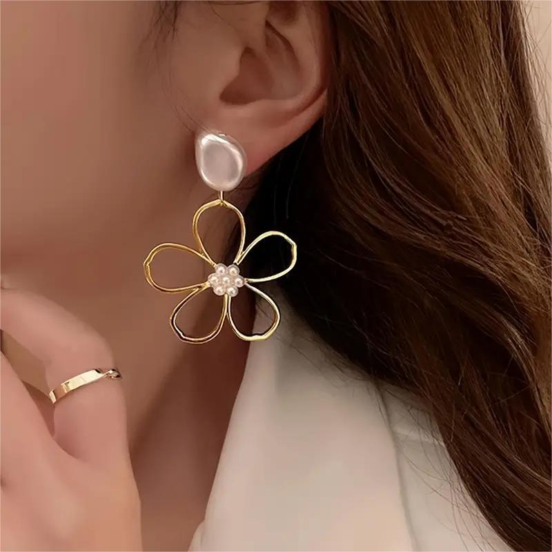 Women's Splendid Diamond Tassel Long Fashionable Earrings