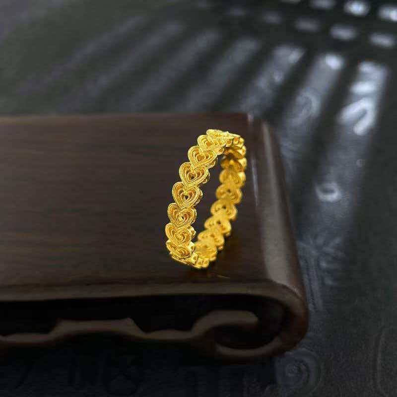 Women's Ancient Style Golden Silk Love Heart-shaped High-grade Light Luxury Hollow Ring