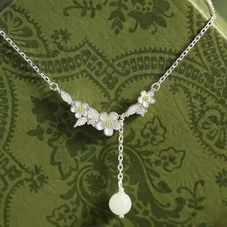 Female Simple Fresh Clavicle Chain Fashion High Sense Necklaces