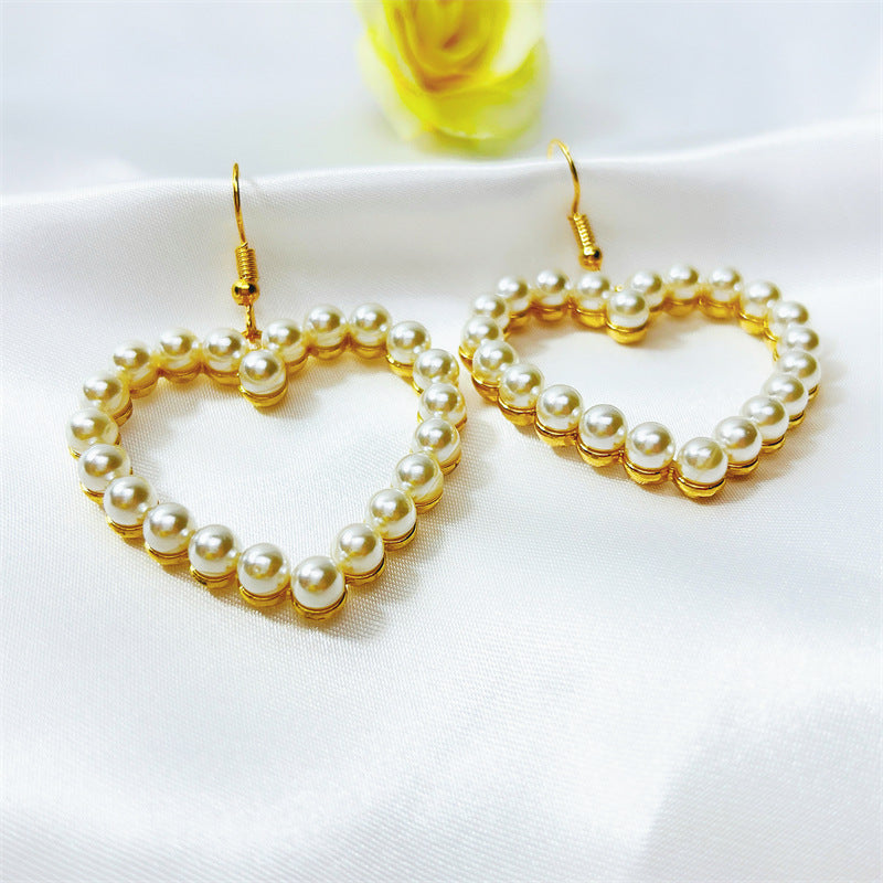 Special Offer Dignified Hollow Pearl Sweet Ear Clip