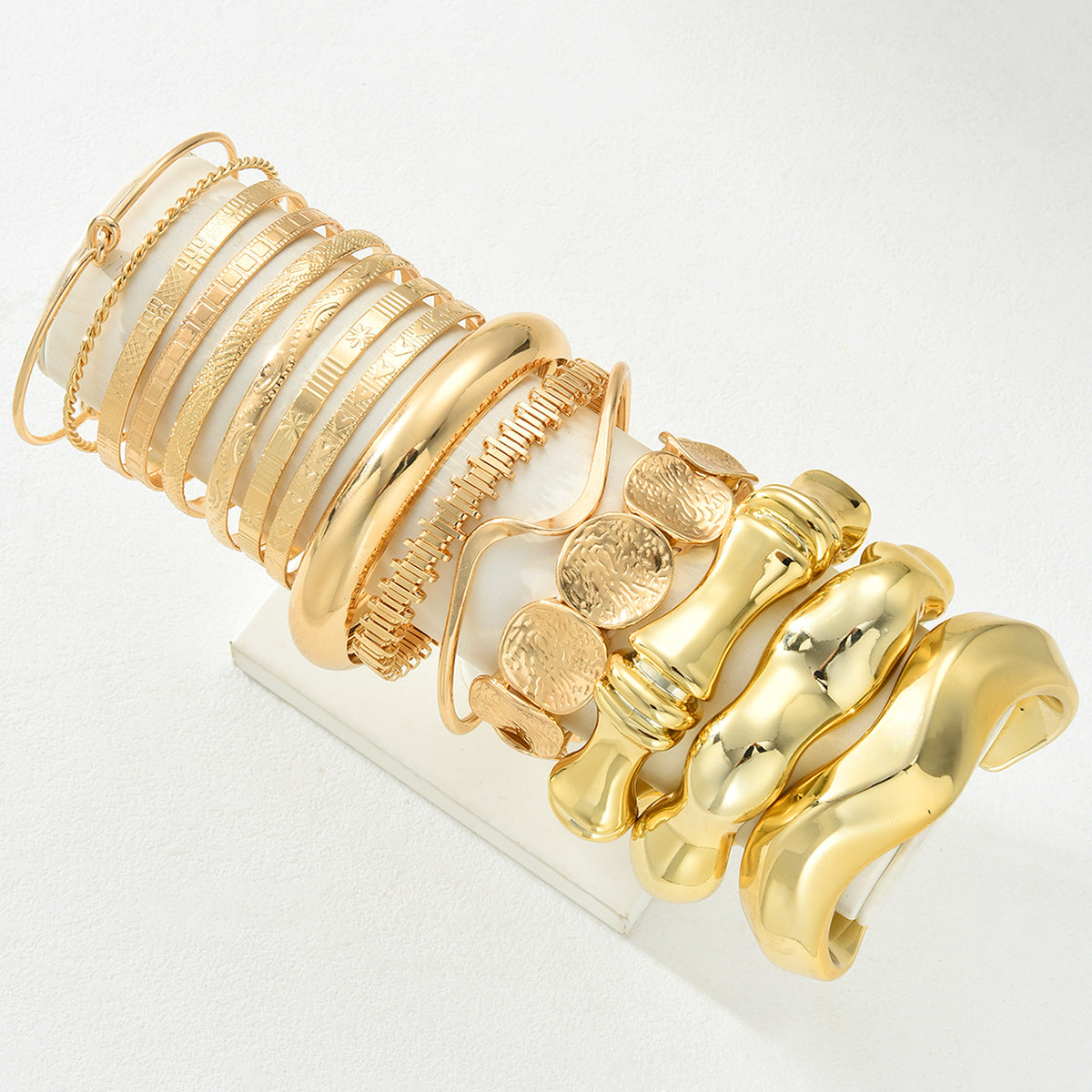 Knotted Round Pattern Light Luxury Advanced Sensitive Bracelet
