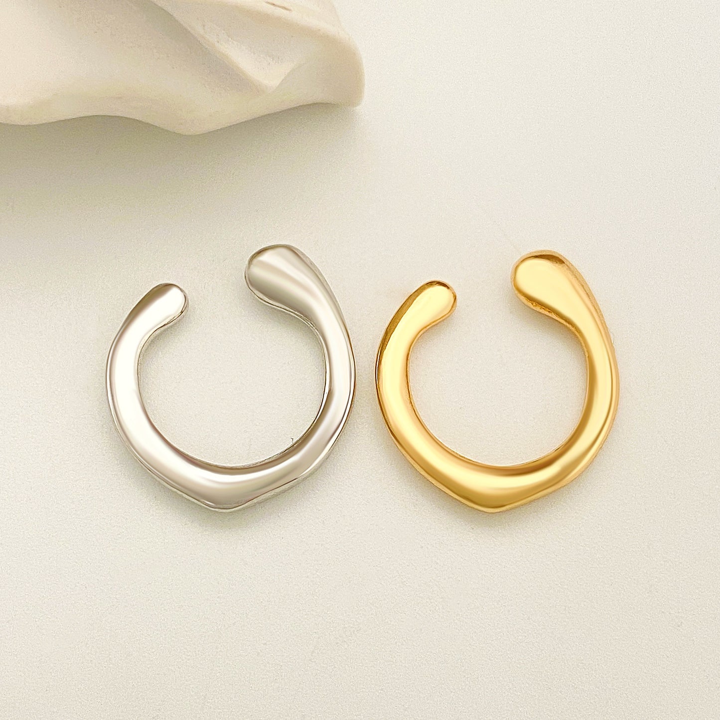 Irregular Lava Wind Shaped Open Alloy Ear Clip