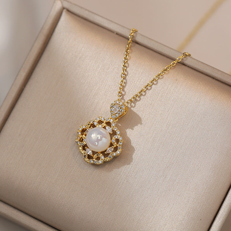 Flower Special Interest Light Luxury Design Necklaces