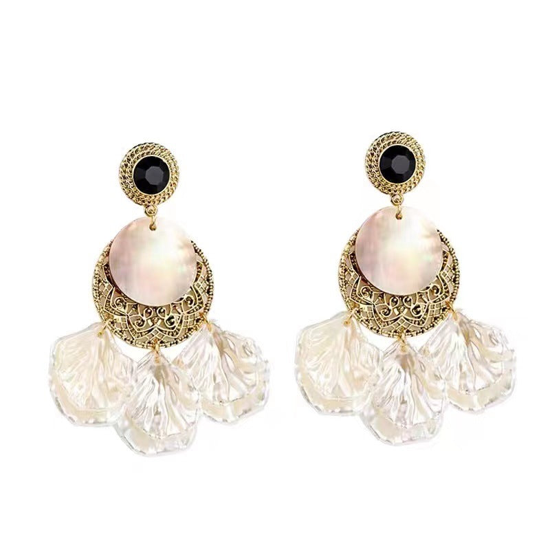 Women's Elegant Round Shell High-grade Temperament And Earrings