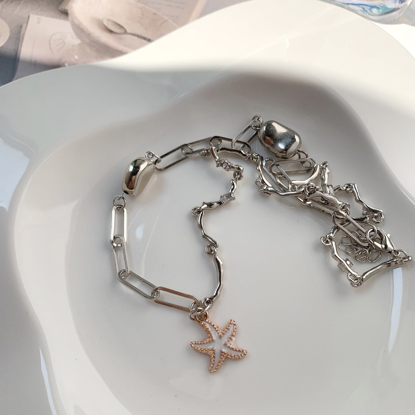 Women's Fresh Undersea Star Temperament Entry Lux Necklaces