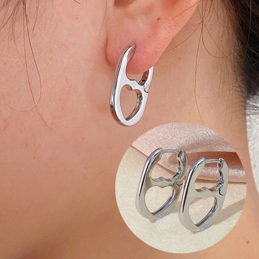 Women's Light Luxury Hollow Heart Clip Simple Fashion Personality Gold Ear Buckle