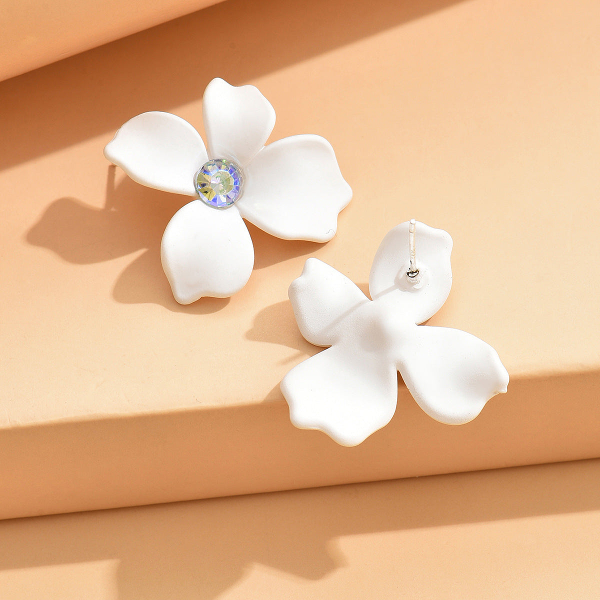 Women's Style Sweet Fresh Simple Paint Flower Personalized Fashionable Irregular Petal Earrings