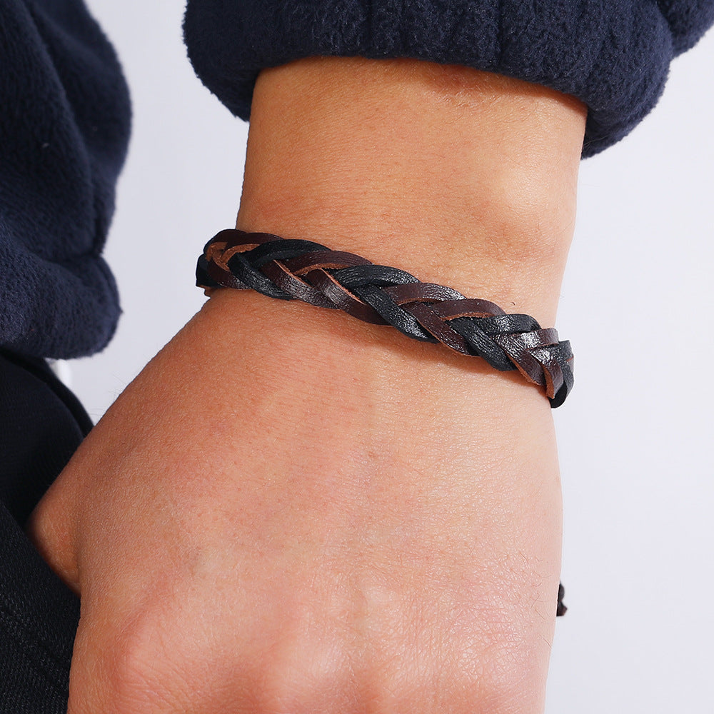 Herren-Armbänder mit Ornamenten, schlicht, handgefertigt, aus gewebtem Leder