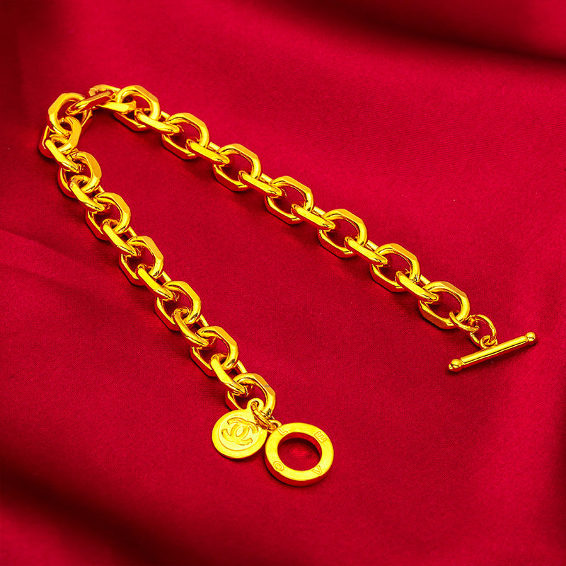 Damen-Armbänder mit breiter Krempe aus Vietnam mit Goldschmuck und Ornamenten