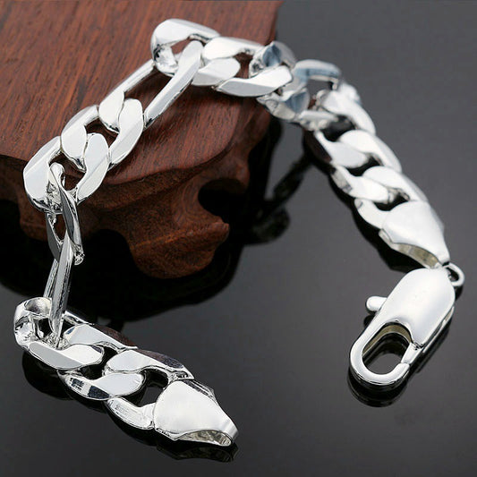 Accessoires pour femmes et hommes et argent plaqué trois pièces et bracelets