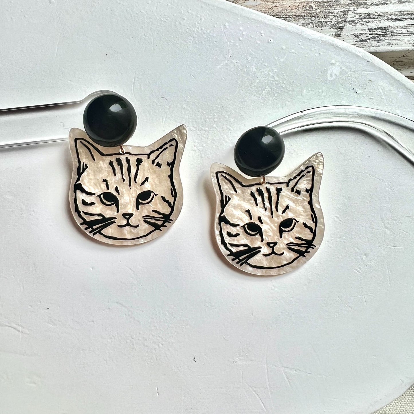 Iti Acrylic Female Design Personality Cat Head Vitality Full Of Earrings