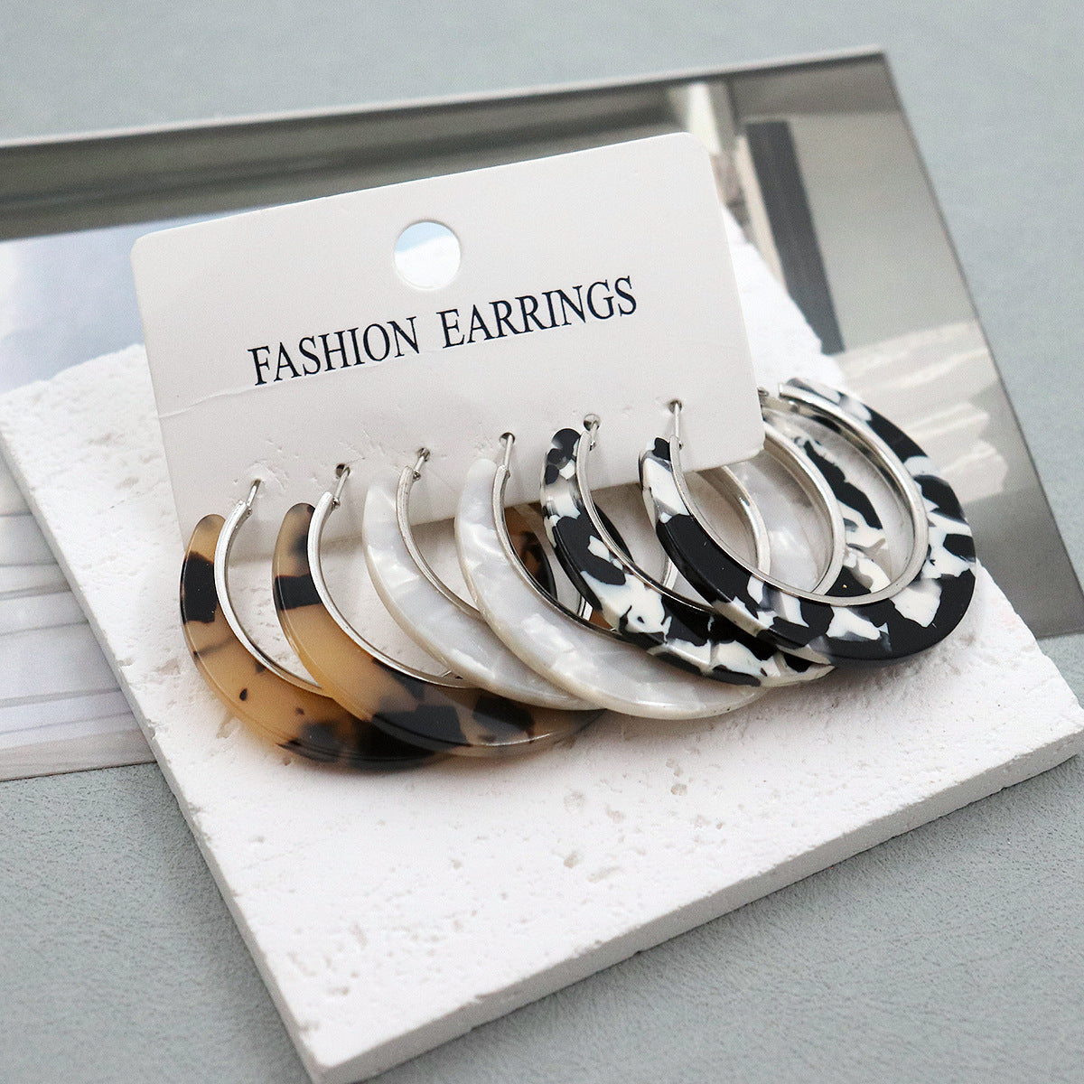 Cellulose Acetate Sheet Shaped Round Female Exaggerated Face Small Earrings