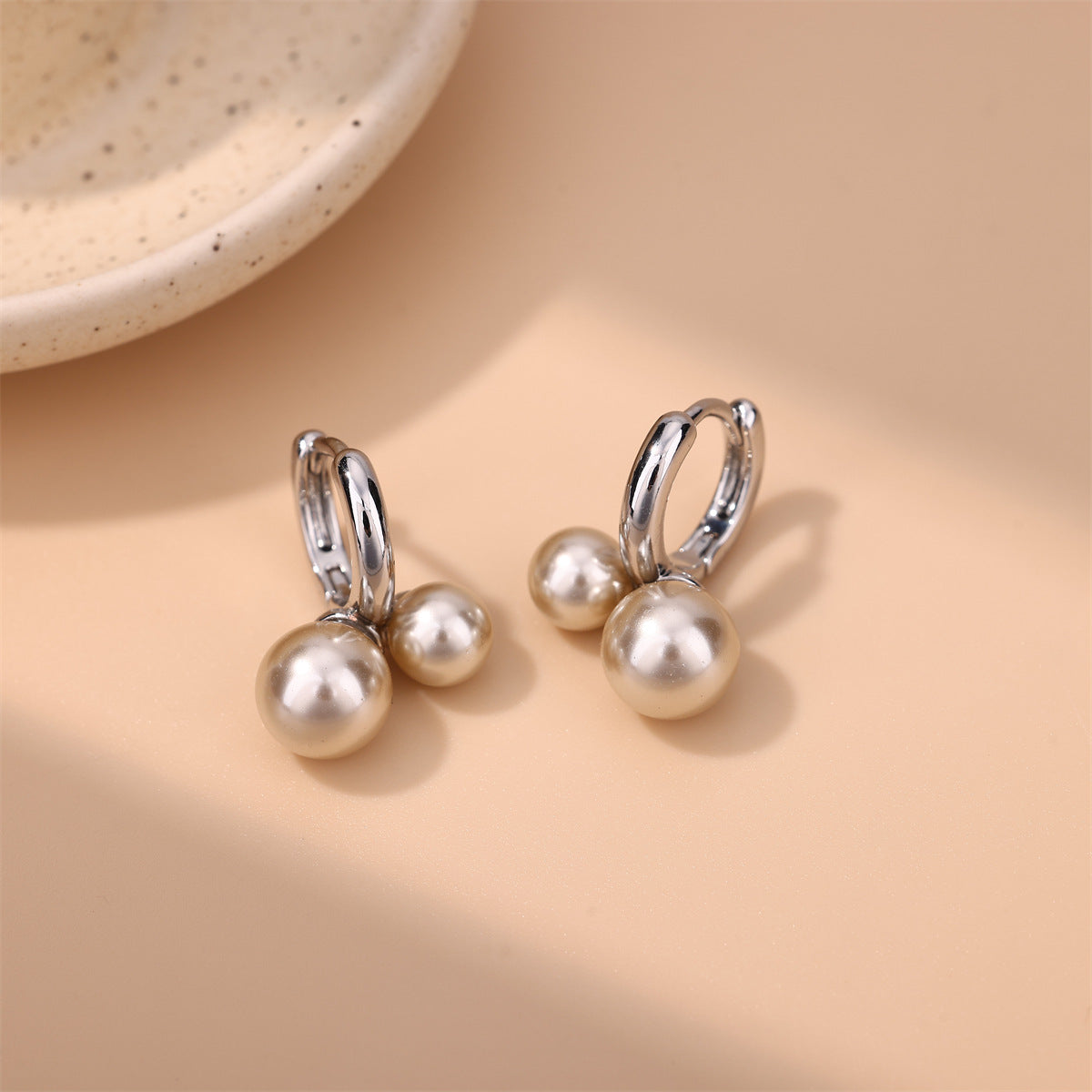 Pearl French Retro Clip Gentle Mocha Rings