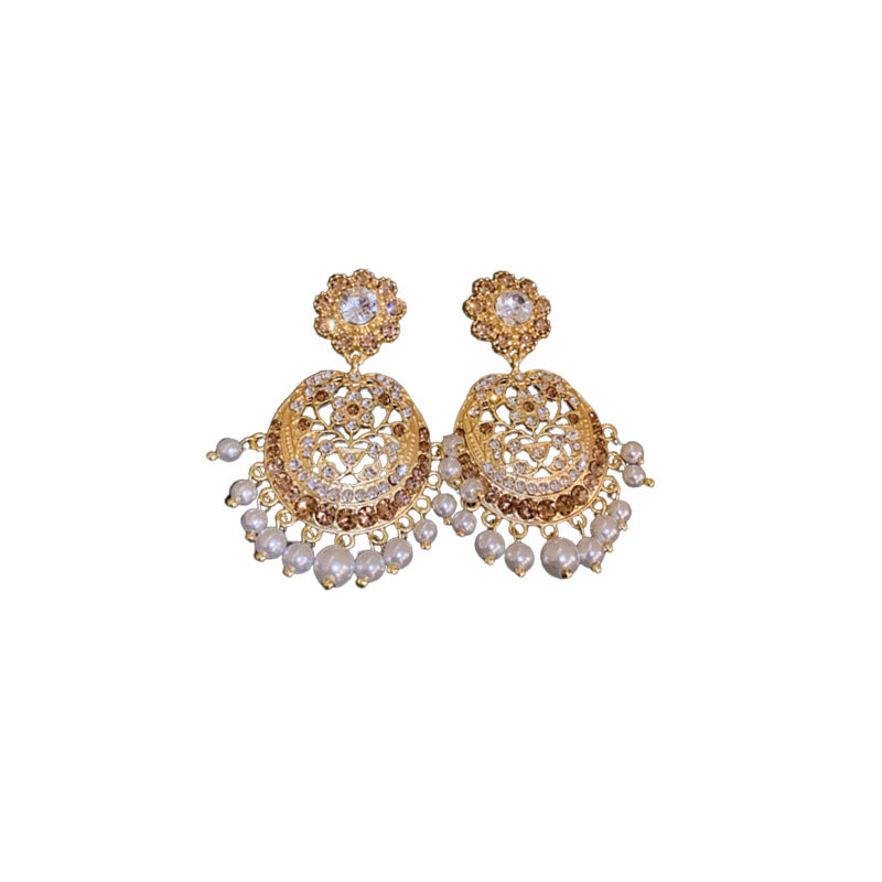 Sier Pearl Retro Temperament Palace Style Earrings