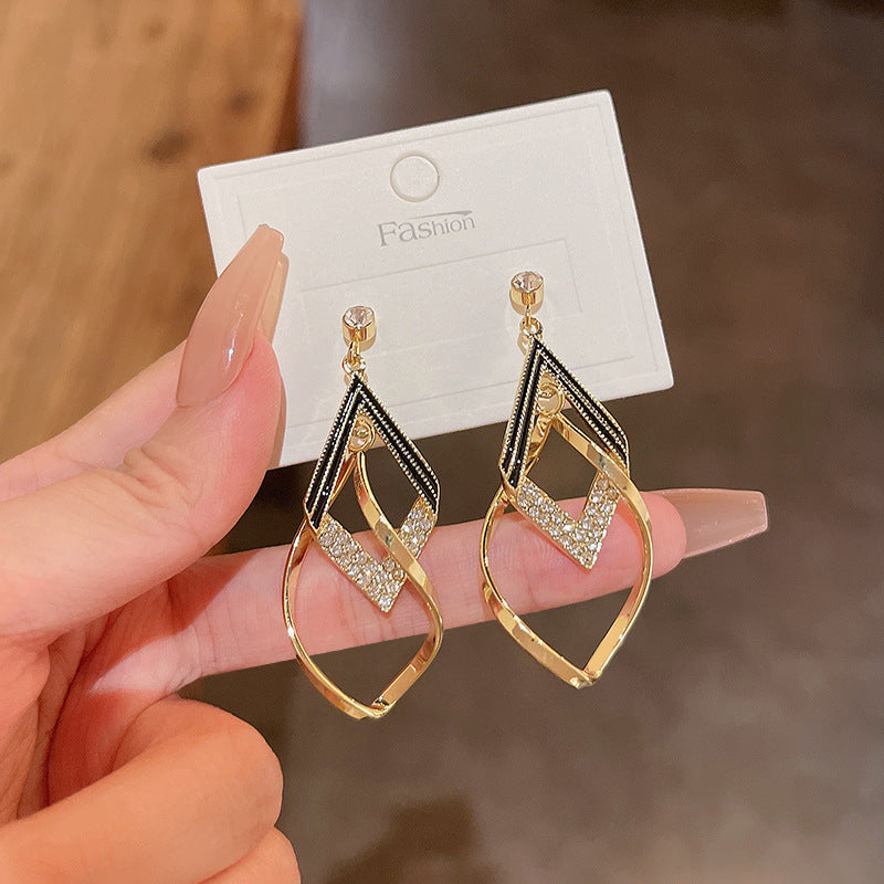 Sier Needle High Profile And Generous Geometric Female Fashion Earrings