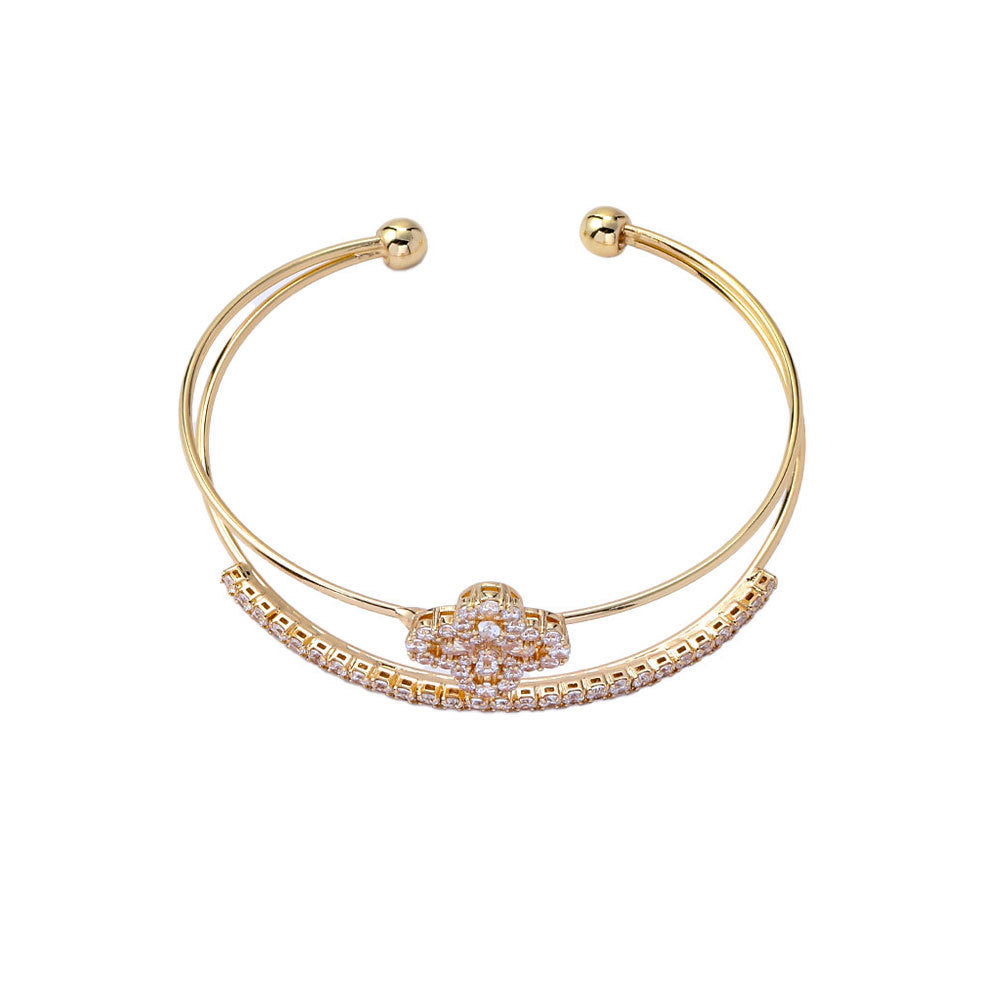 Women's Zircon Flower Diamond Open-ended Fashion Exquisite Minority Design Light Luxury Jewelry Set