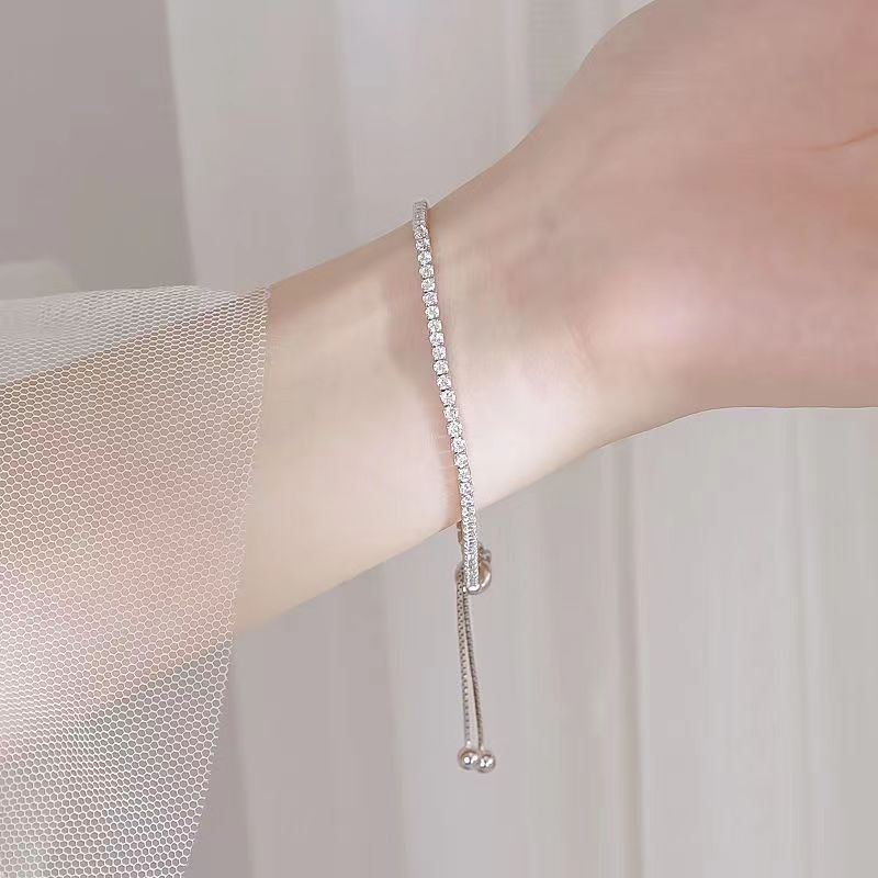 Bracelets de tempérament de Style froid simples de conception de Zircon pour femmes